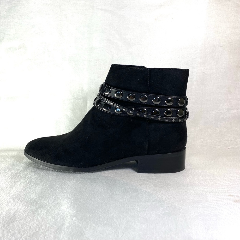 Le Chateau Leather Black Ankle Chelsea Boots Sz 7 Western Feminine Basic EUC - Picture 2 of 9